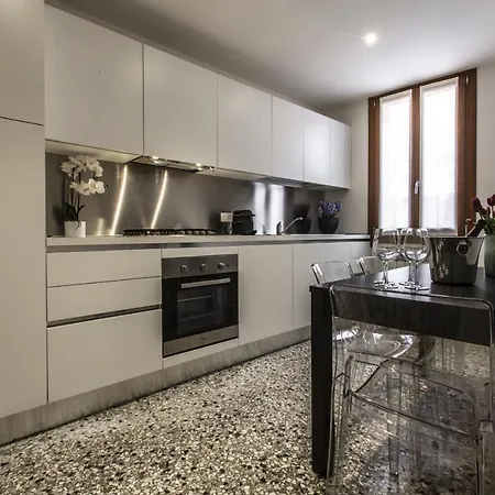 Charming Apartment On The Grand Canal R&R Venice Exterior photo