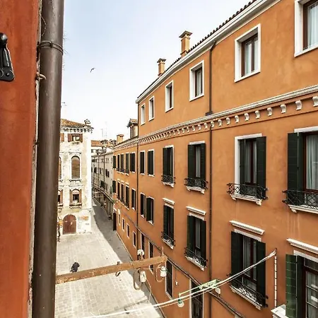 Charming Apartment On The Grand Canal R&R Venice Exterior photo