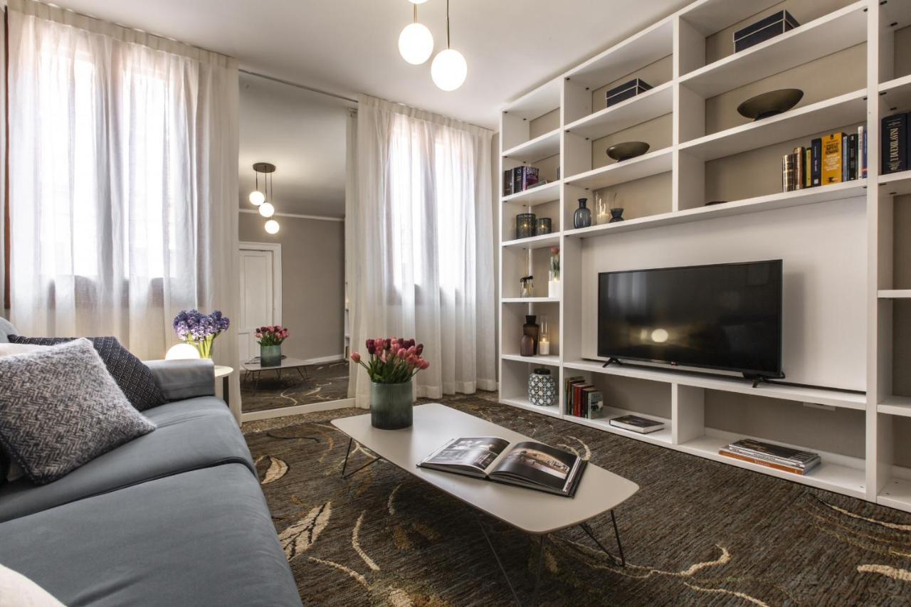 Charming On The Grand Canal R&r Apartment Venice
